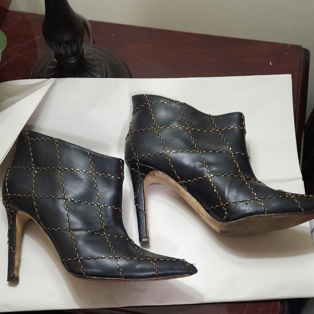Mia Becar Black Stitched Heeled Boots - Picture 3 of 10